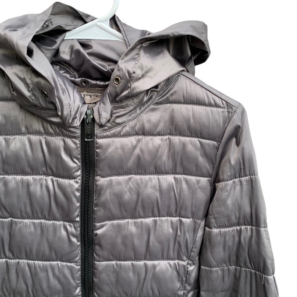 A New Approach Packable Hooded Jacket Size Large - Picture 2 of 5